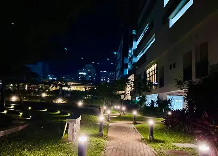 In Guest - Peaceful Retreat In - Guest With Balcony * Cebu