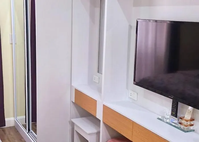 In Guest - Peaceful Retreat In - Guest With Balcony Gjestgiverier