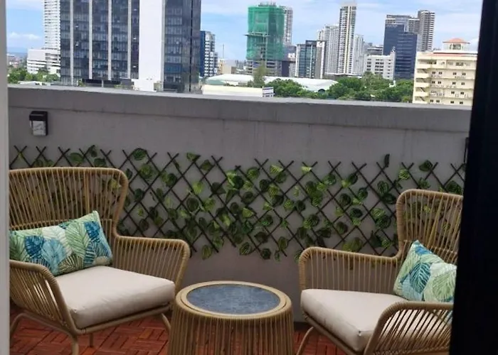Gjestgiverier In Guest - Peaceful Retreat In - Guest With Balcony Cebu