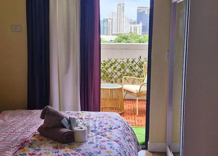 In Guest - Peaceful Retreat In - Guest With Balcony *
